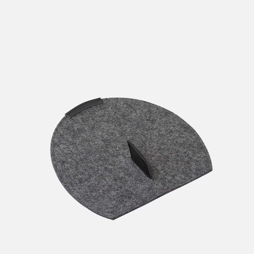Merino Felt Rest Station 2.0 for AirPods Max Geometric Goods