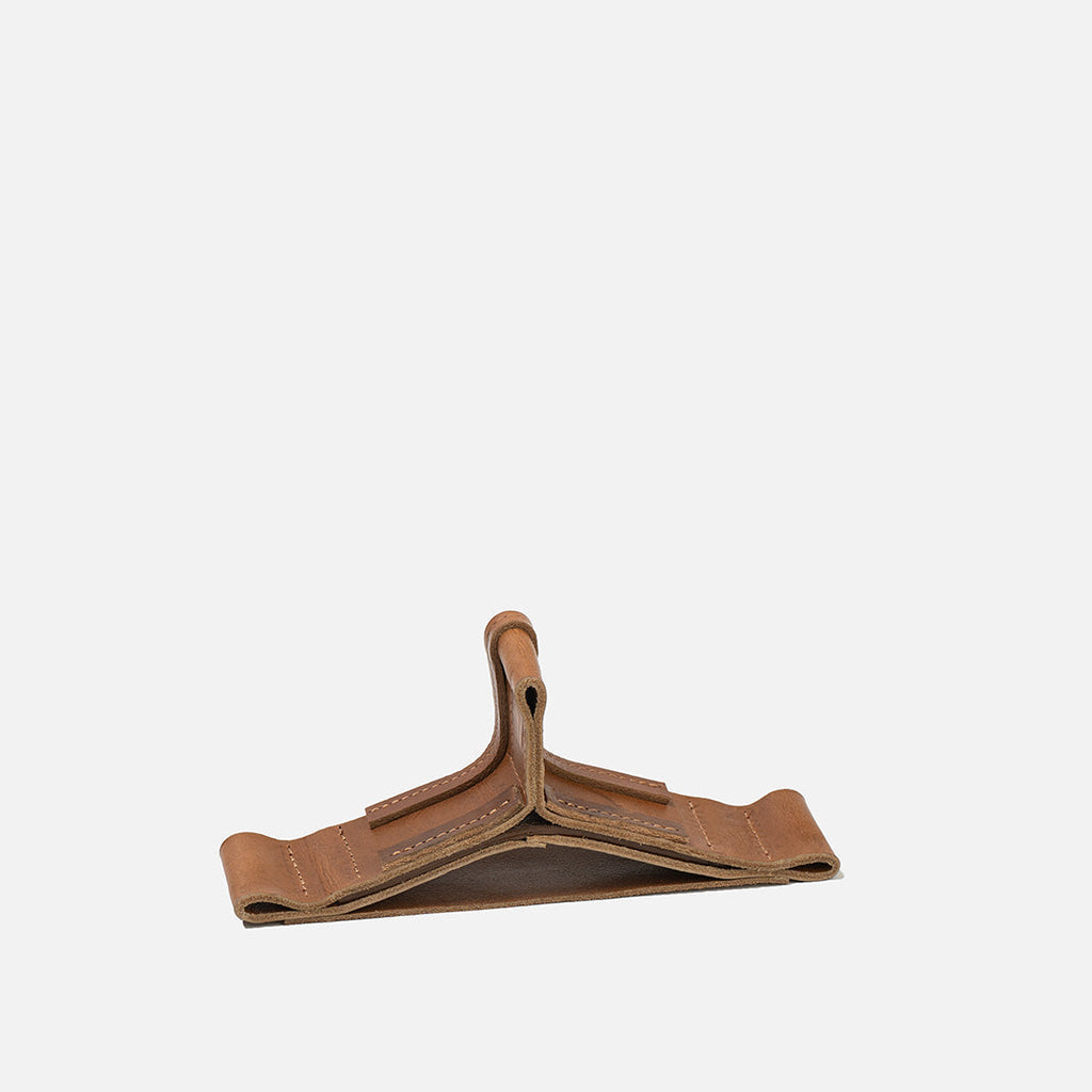 Leather Stand for AirPods Max Geometric Goods