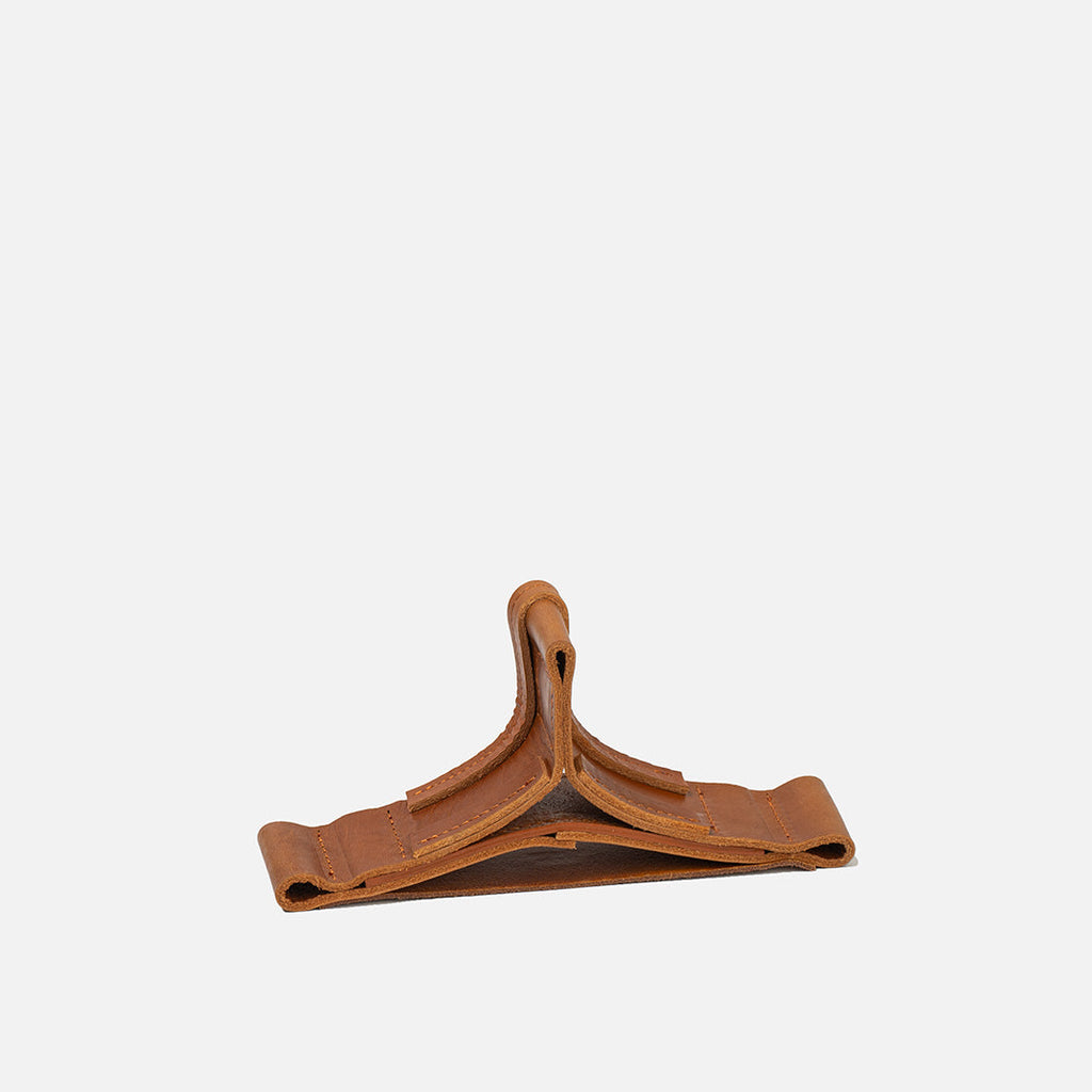 Leather Stand for AirPods Max Geometric Goods
